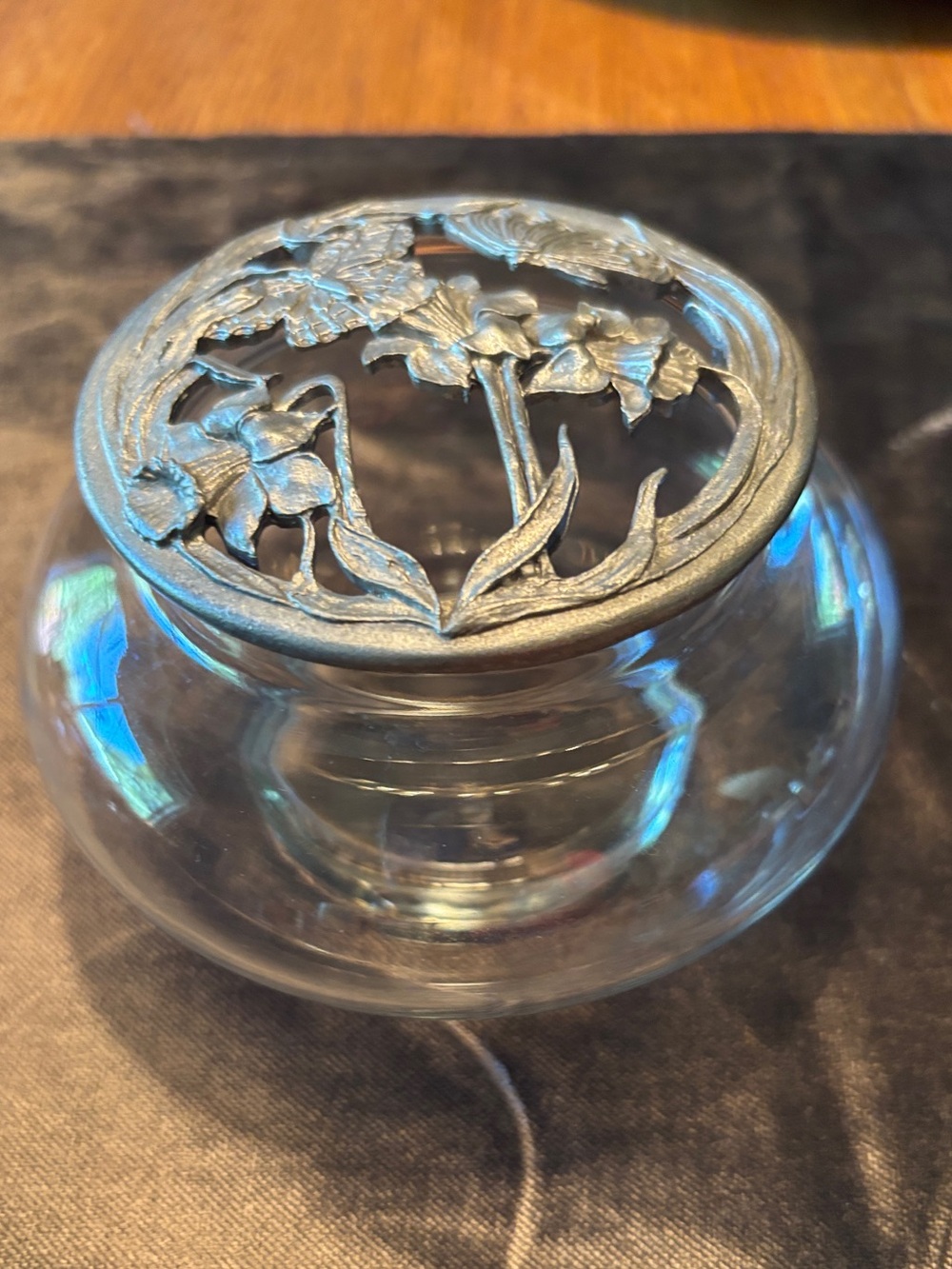 Clear Glass Potpourri Holderwith Decorative Floral and Butterfly Silver tone Lid
